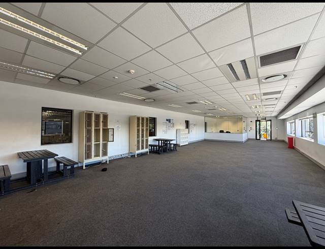 2,305M² WAREHOUSE TO LET IN BLACKHEATH INDUSTRIAL